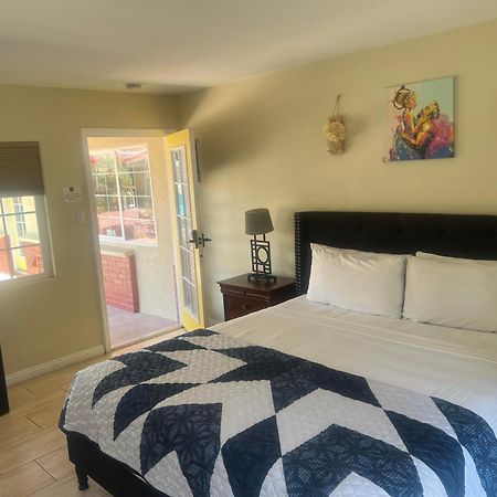 Exotic Dreams Resort Adults Only Palm Springs Exterior foto